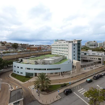 Upscale 1bdr With Pool & Parking By Lovelystay Appartamento Lisbona