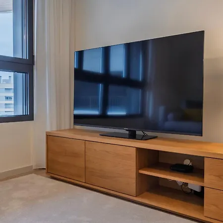 Upscale 1bdr With Pool & Parking By Lovelystay Apartamento