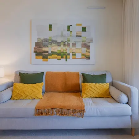 Lägenhet Upscale 1bdr With Pool & Parking By Lovelystay Lisboa