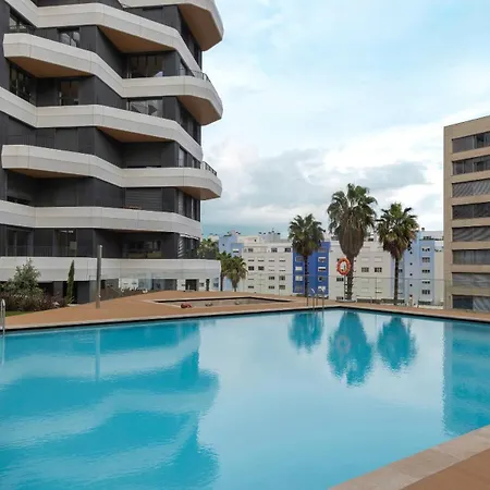 Apartamento Upscale 1bdr With Pool & Parking By Lovelystay *