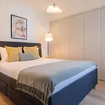 Upscale 1bdr With Pool & Parking By Lovelystay Lisboa