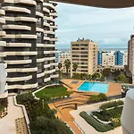 Upscale 1bdr With Pool & Parking By Lovelystay 公寓 *