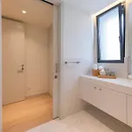 Upscale 1bdr With Pool & Parking By Lovelystay
