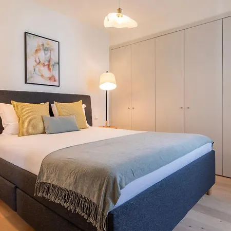 Upscale 1bdr With Pool & Parking By Lovelystay ליסבון