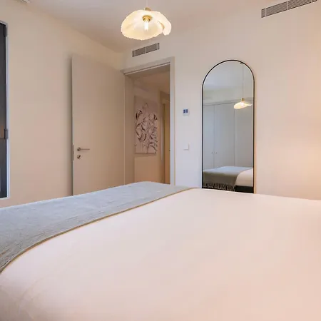 דירה Upscale 1bdr With Pool & Parking By Lovelystay ליסבון